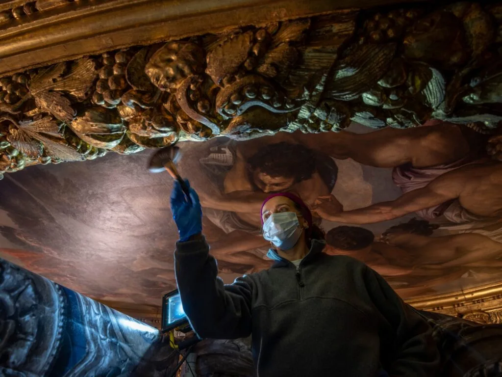„Conservare preventivă” în Palazzo Veneziano | In poze