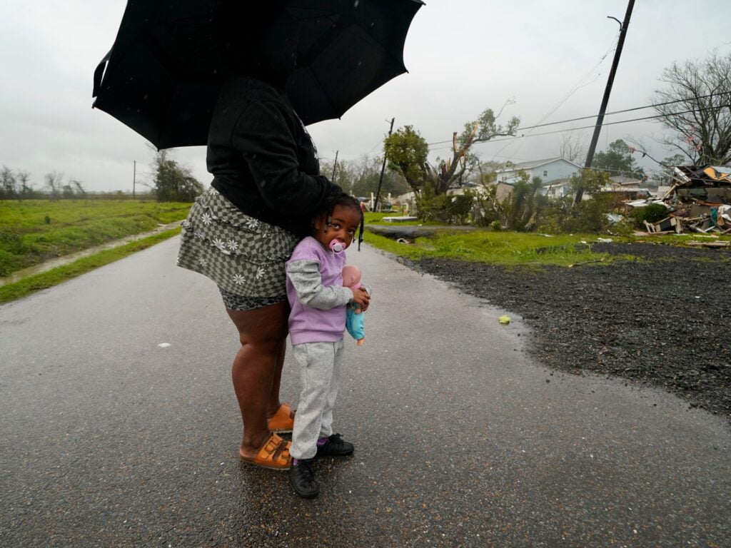 Cel puțin trei persoane au murit în Louisiana, când furtuna