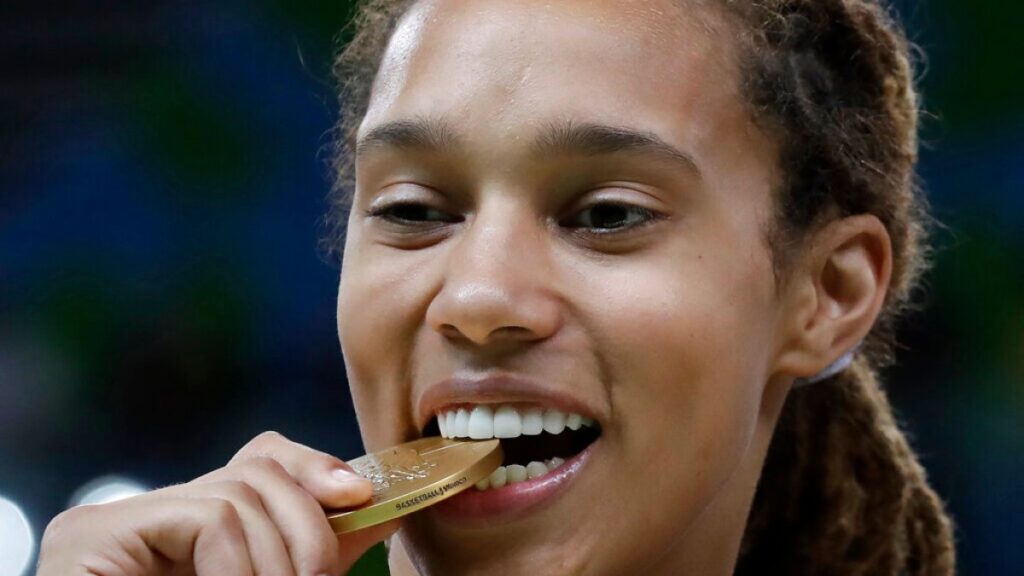 Brittney Griner spune că se va întoarce la baschet |