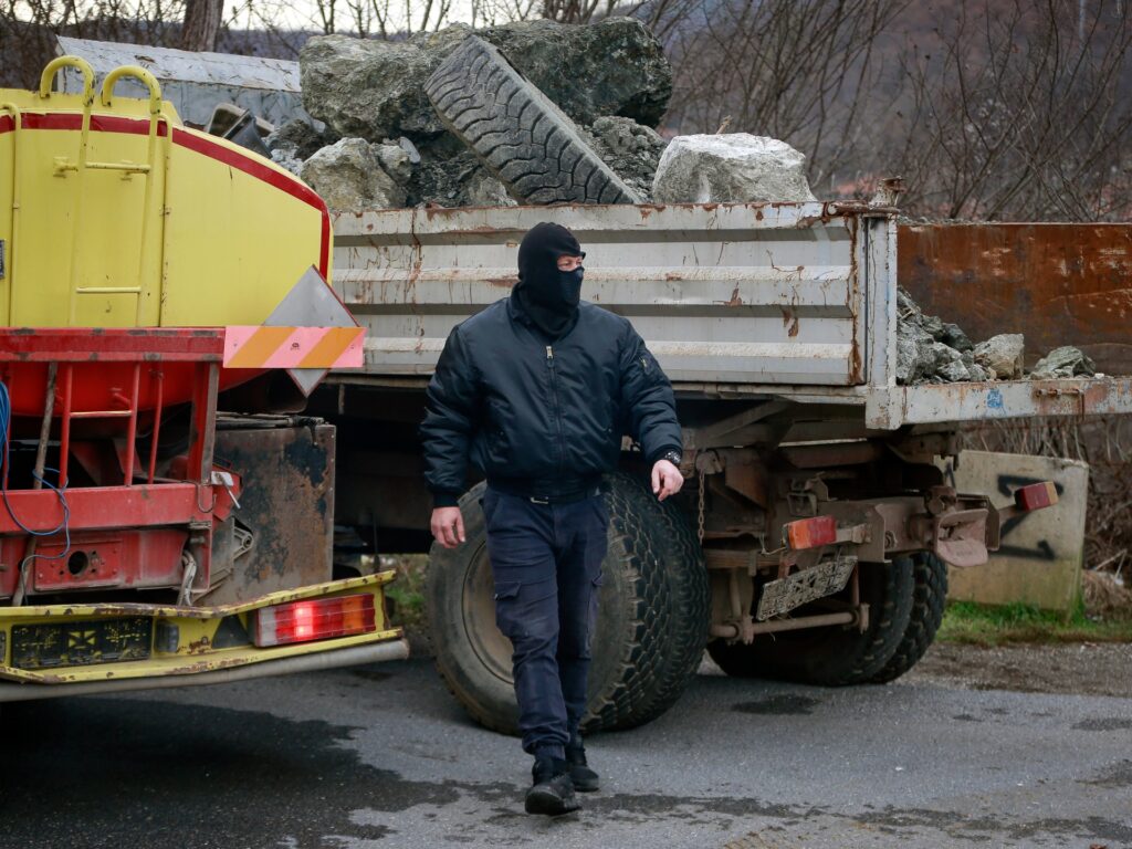 Kosovo deschide toate punctele de trecere a frontierei în timp
