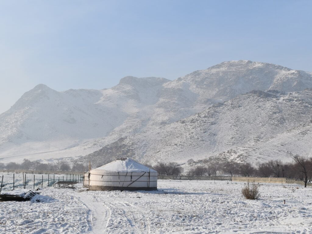 Împreună între China și Rusia, ciobanii mongoli se simt în