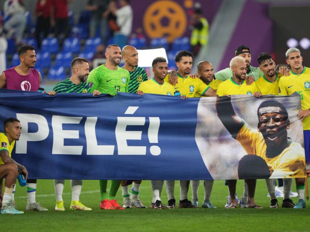 Brazilia dedică victoria la Cupa Mondială legendei bolnave a fotbalului