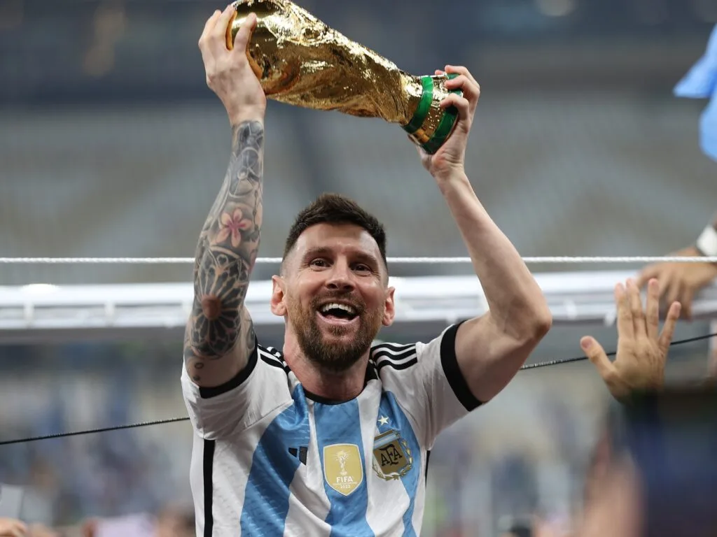 Foto: Messi și Argentina ridică Cupa Mondială după victoria în