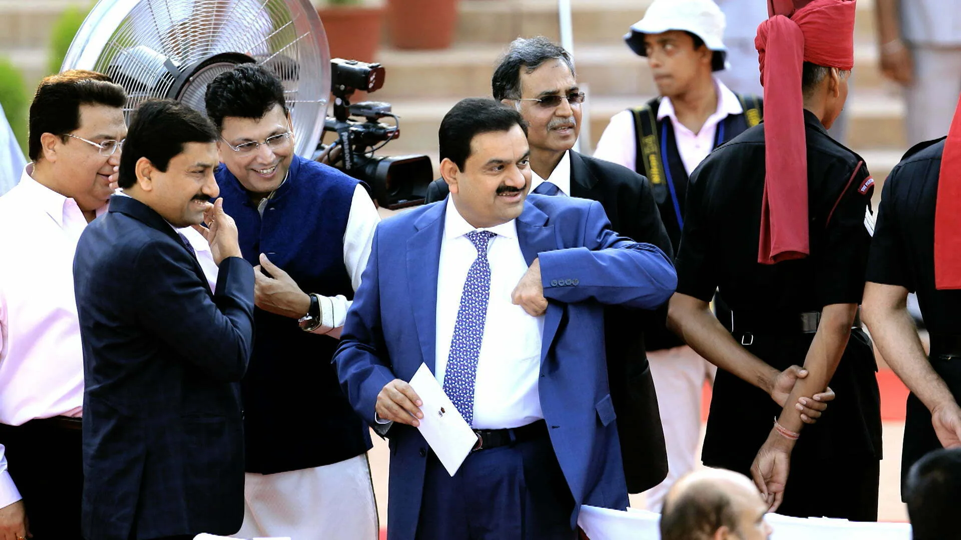 India: De ce este atât de interesat Gautam Adani de NDTV?  |  In medie