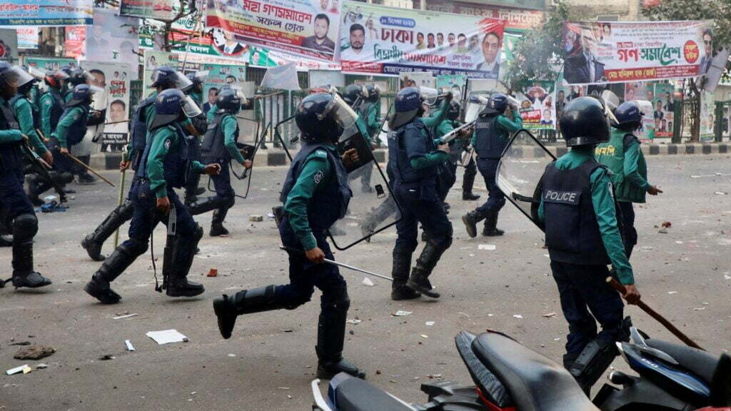 Ce se află în spatele protestelor antiguvernamentale din Bangladesh? |
