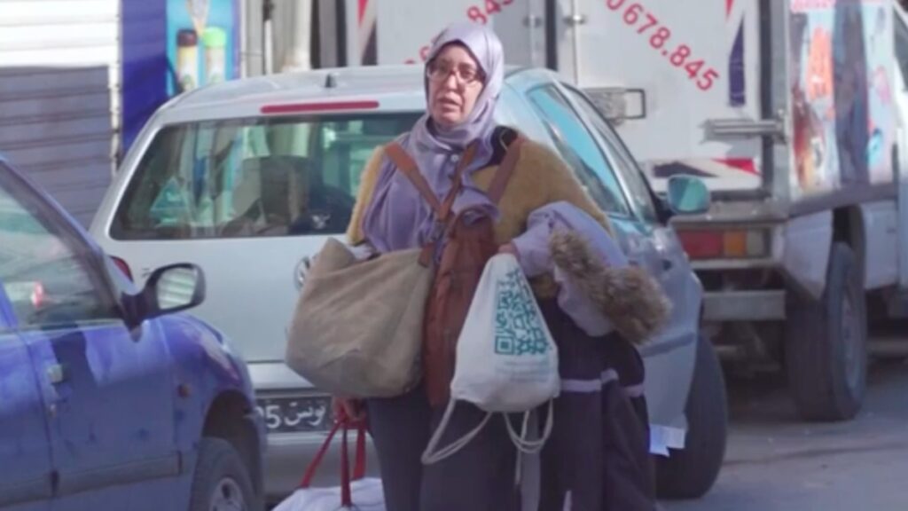 Prezență record scăzută la vot, opoziția boicotează alegerile din Tunisia