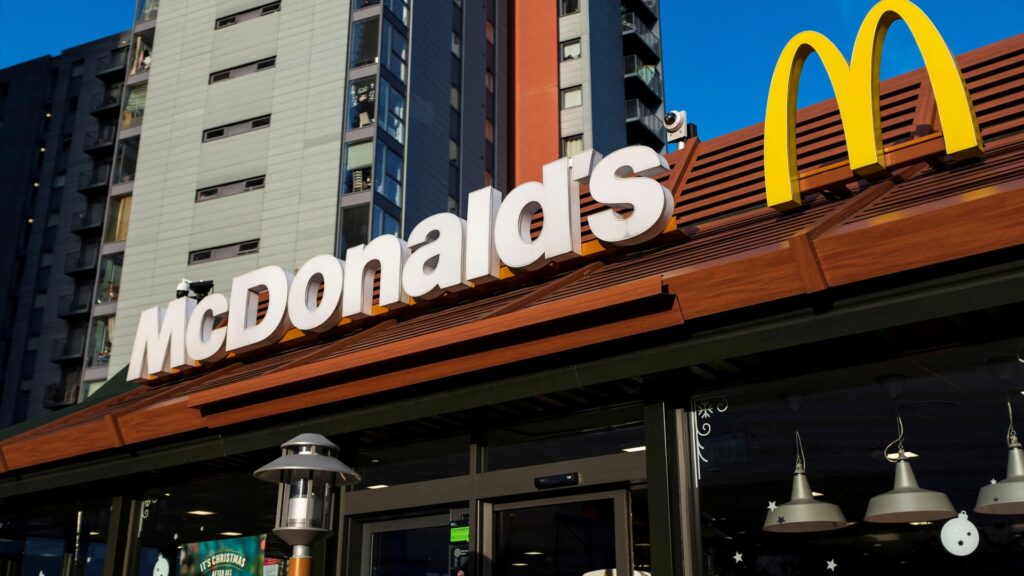 mcdonalds-company-logo-seen-front-771025988-1.jpg