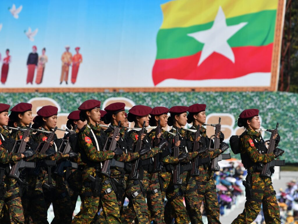 Armata din Myanmar poartă discuții electorale cu grupuri etnice armate