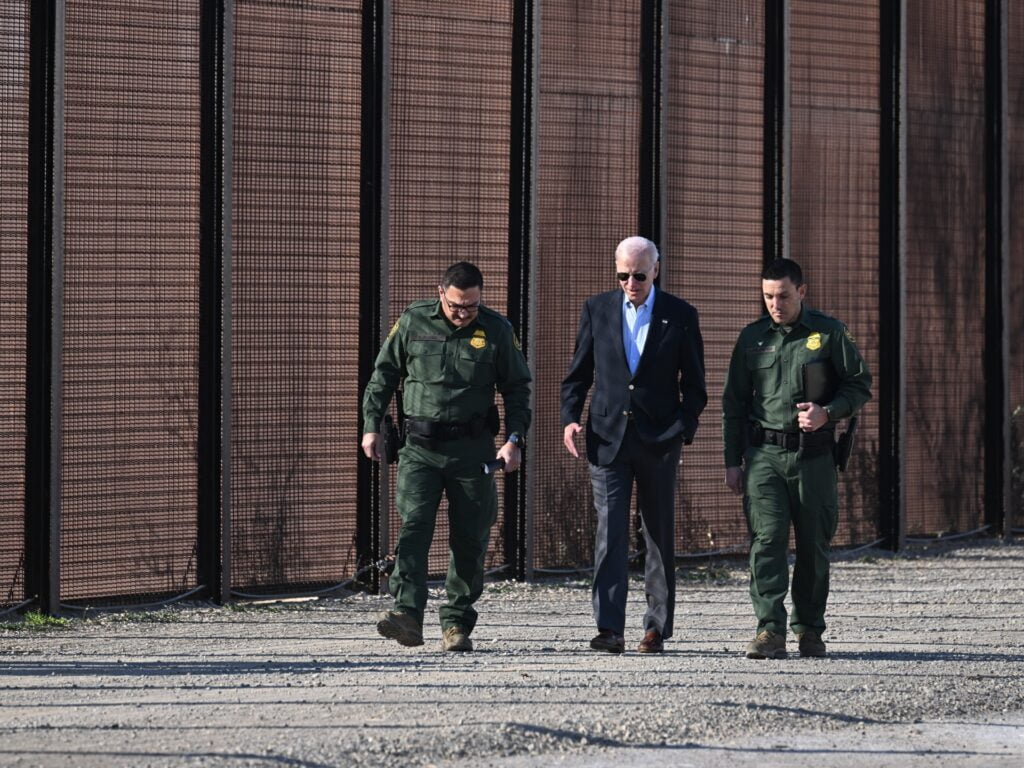 Biden face prima vizită la granița dintre SUA și Mexic