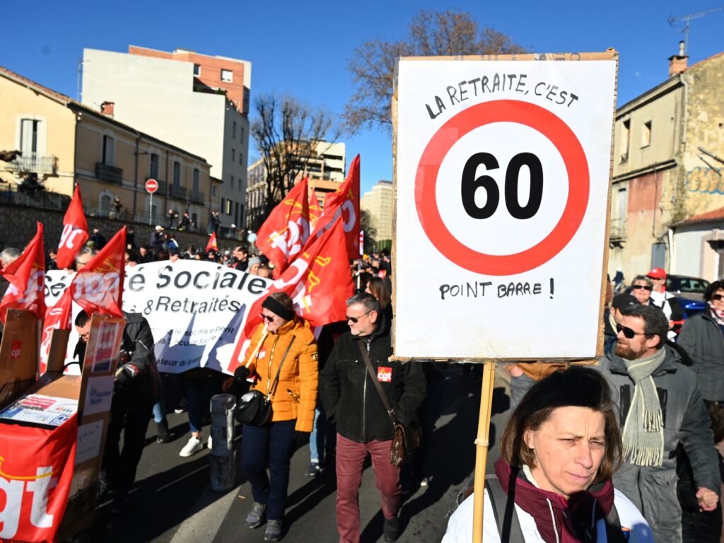 Muncitorii francezi, supărați de planul de pensii al lui Macron,