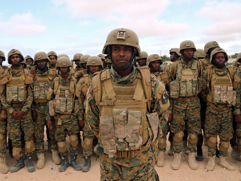 Șapte soldați uciși în atacul al-Shabab asupra bazei militare somaleze