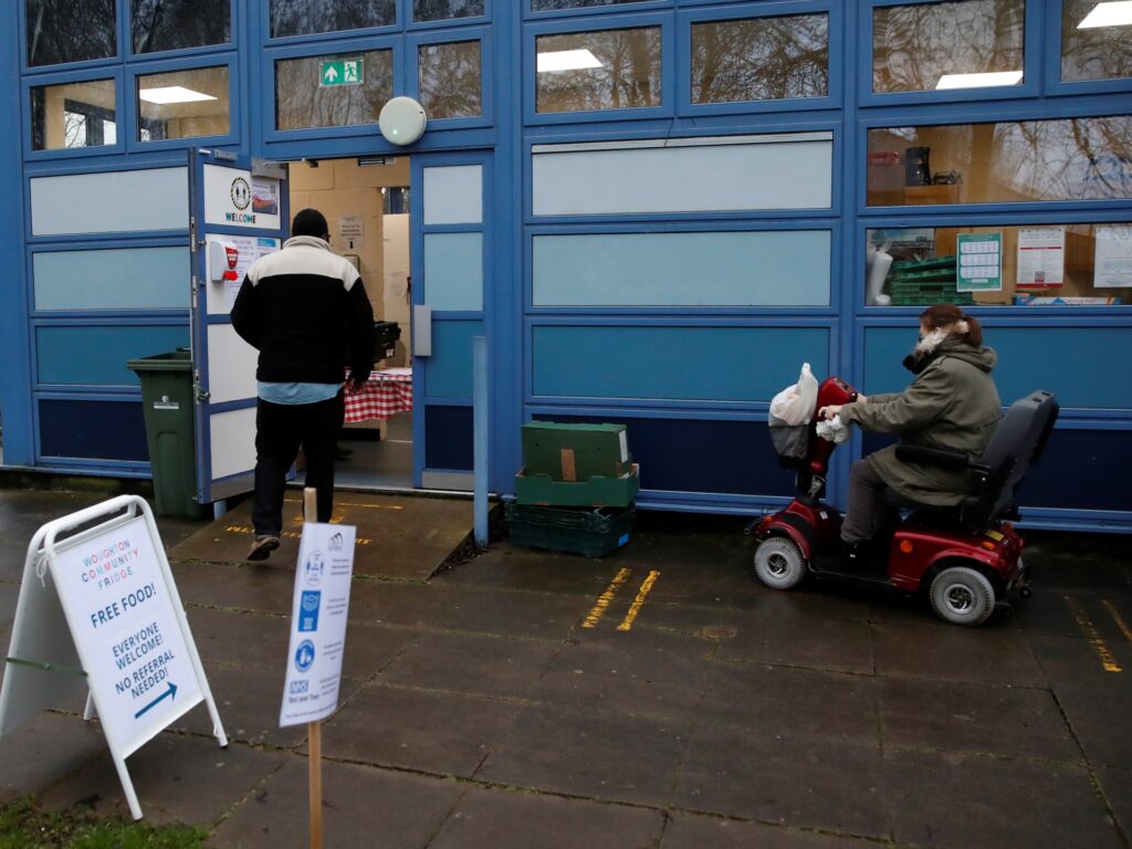 Persoanele cu dizabilități din Marea Britanie care nu își permit