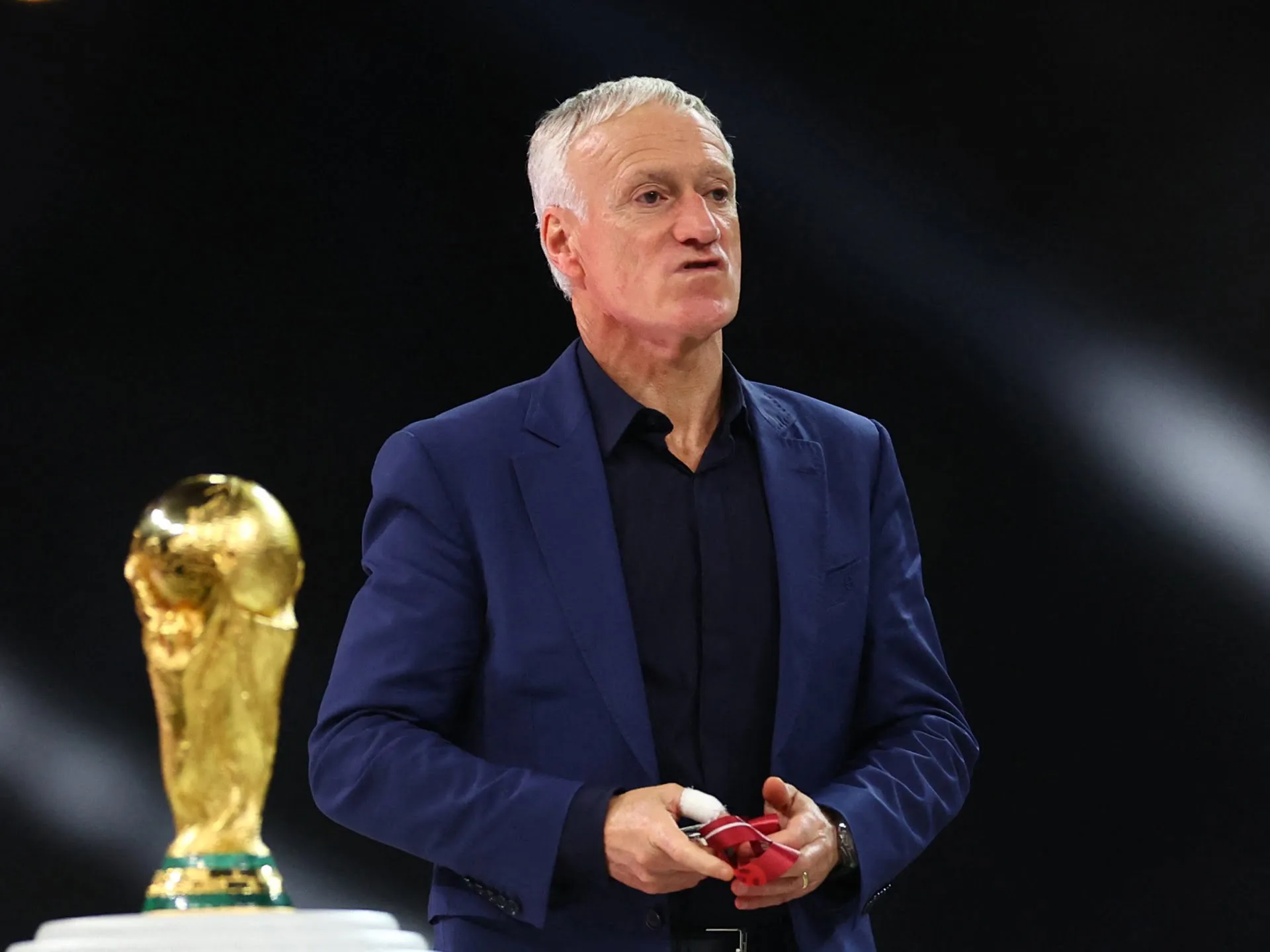 Deschamps prelungește contractul ca antrenor principal al Franței până în 2026 |  Știri