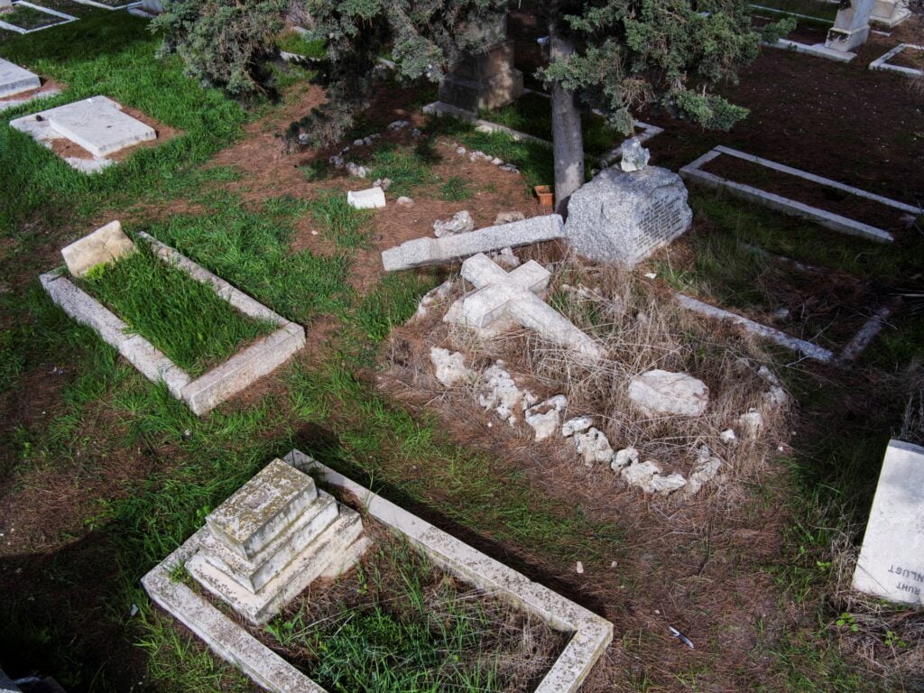 Poliția israeliană arestează doi pentru vandalism în cimitirul din Ierusalim
