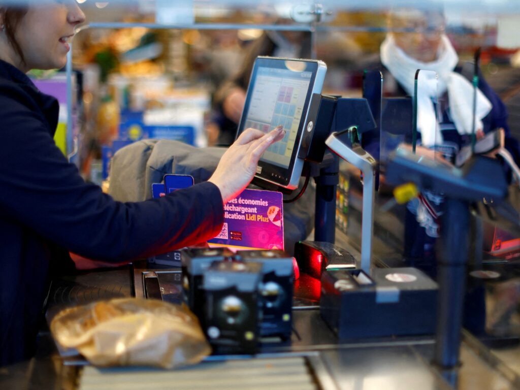 Economia globală „periculos de aproape” de o recesiune: Banca Mondială