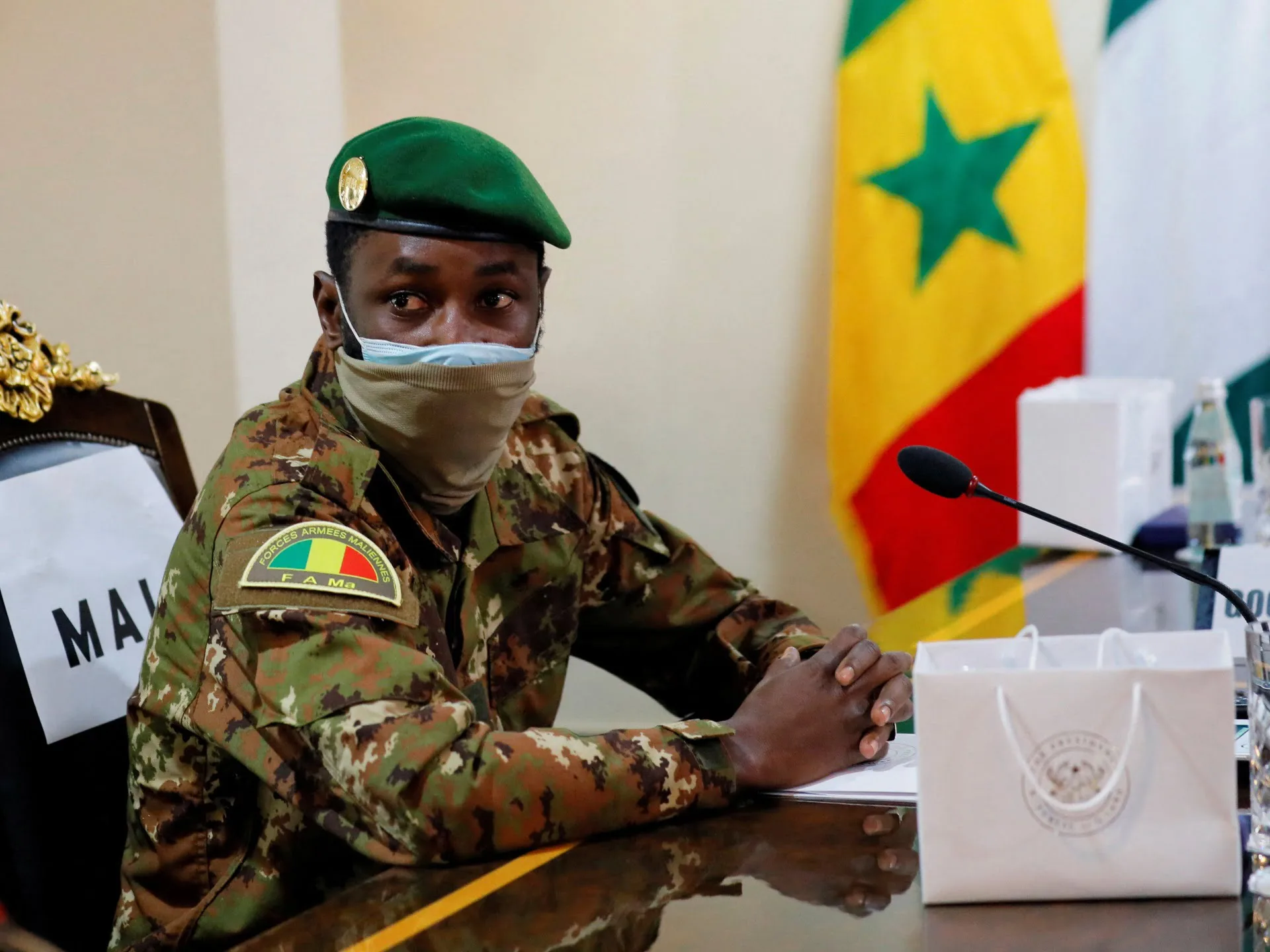 Liderul militar din Mali, Goita, grațiează 49 de soldați din Coasta de Fildeș |  Știrile Națiunilor Unite