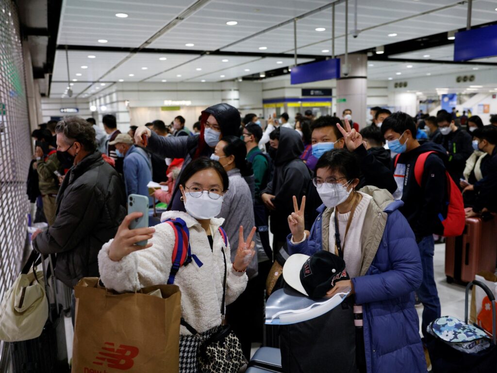 China redeschide granițele pentru a călători fără carantină | Știri