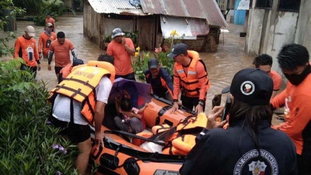 Bilanțul morților în furtunile din Filipine crește la 27 |