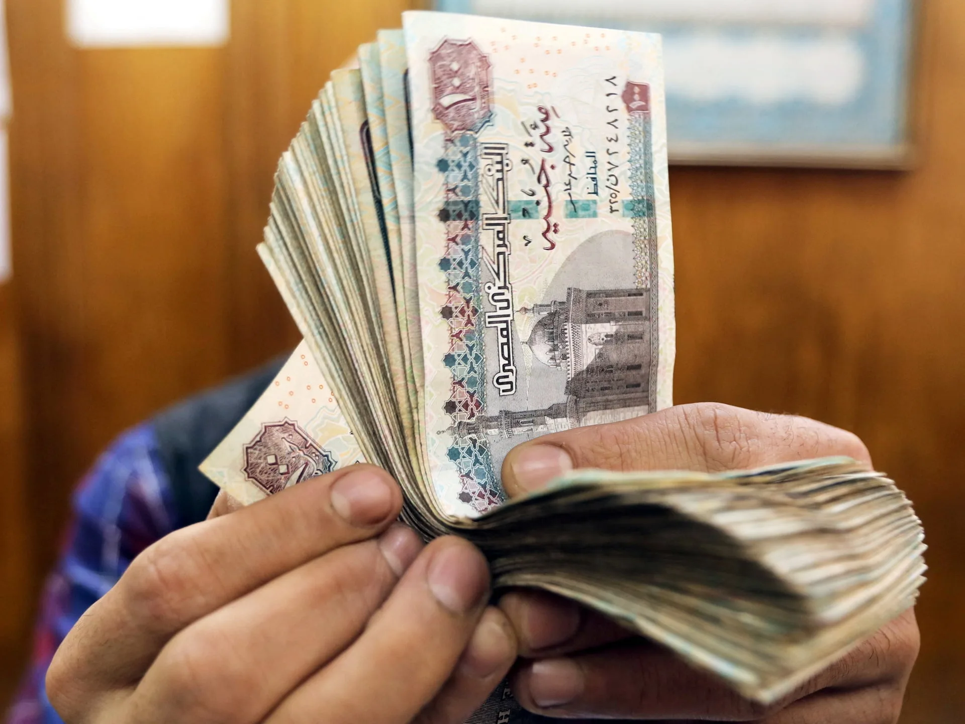 Lira egipteană și-a pierdut jumătate din valoarea din martie |  Știri de afaceri și economie