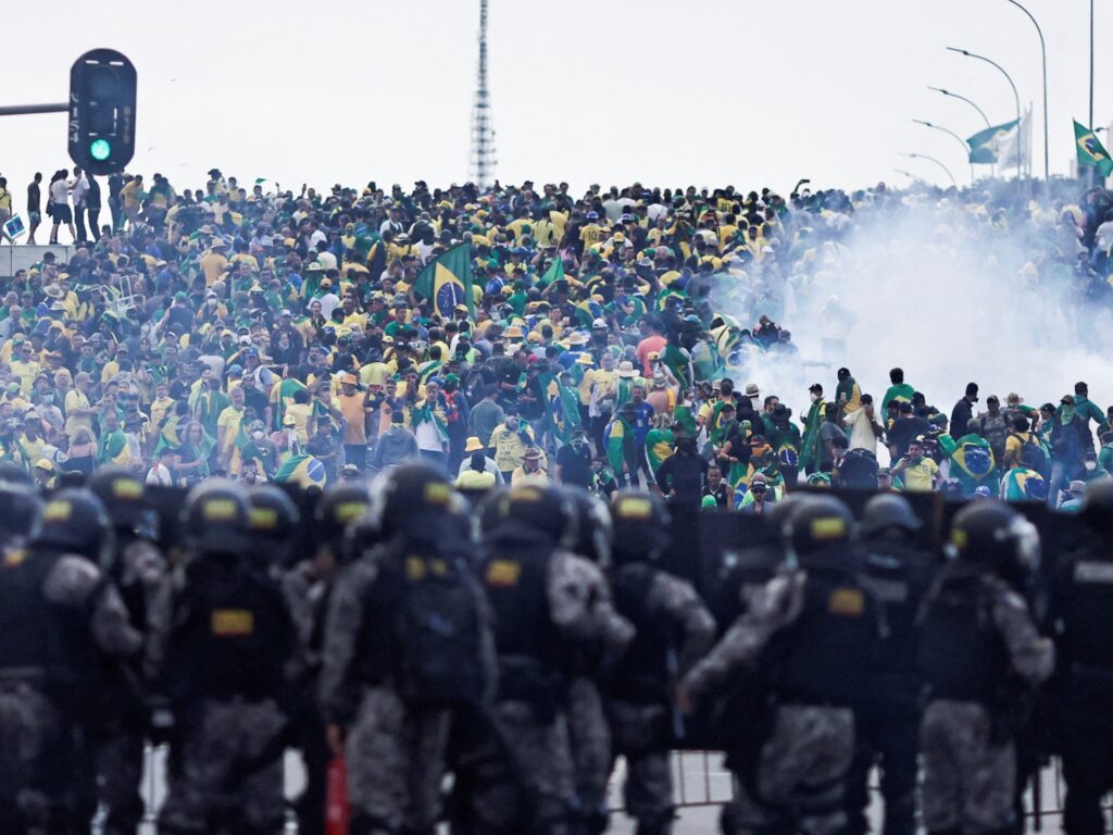 Brazilia mărește securitatea capitalului pe măsură ce investigația revoltă continuă