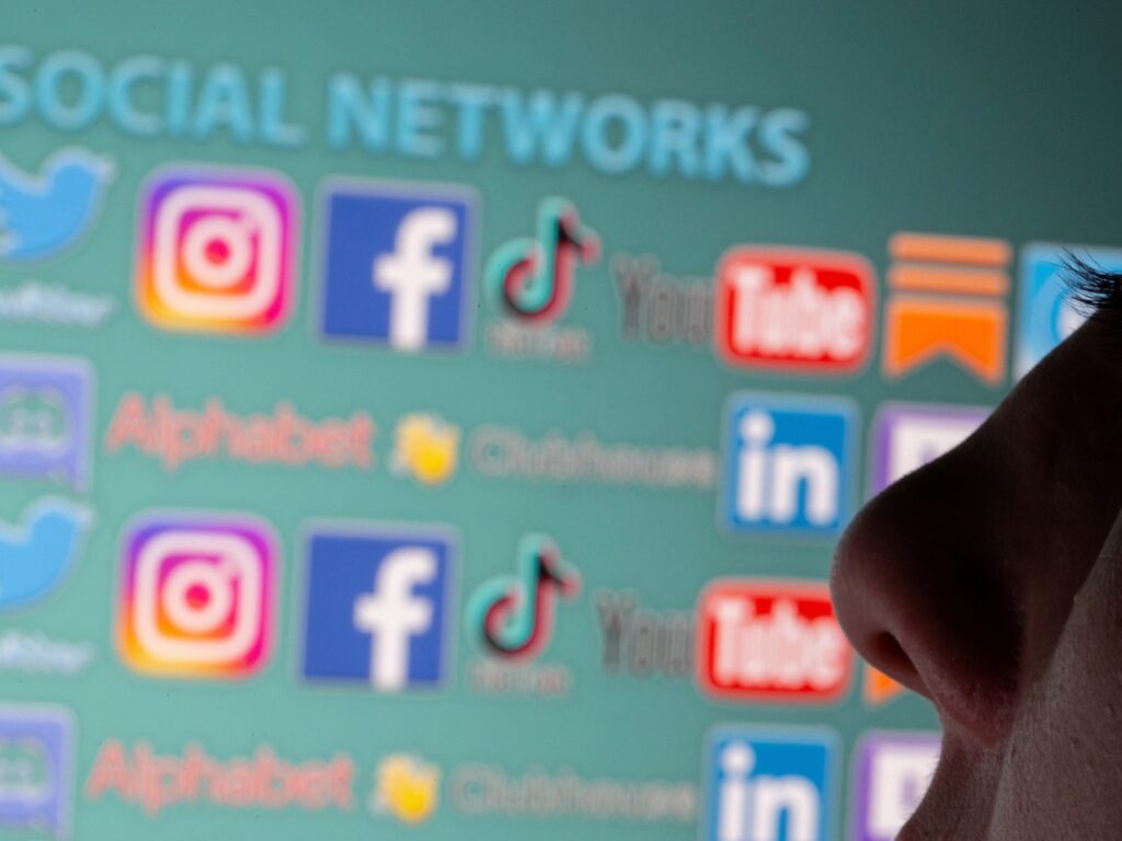 Corpul editorilor indieni de top slam propune regulile „știrilor false”