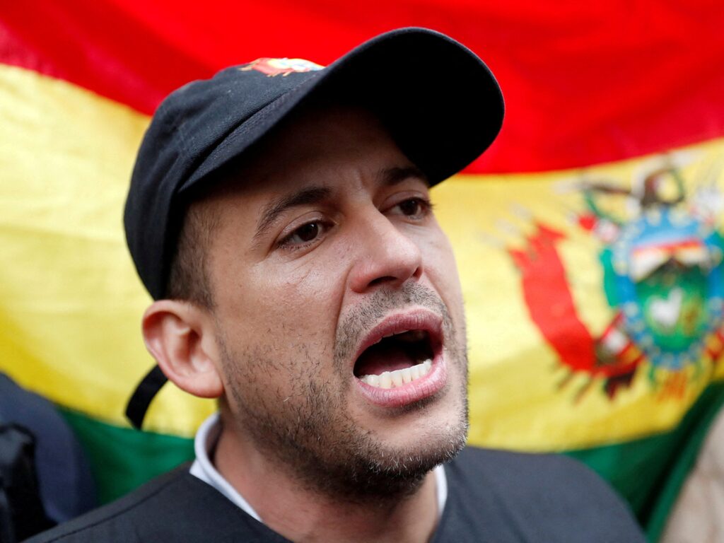 Un judecător bolivian îi ordonă guvernatorului Santa Cruz să rămână