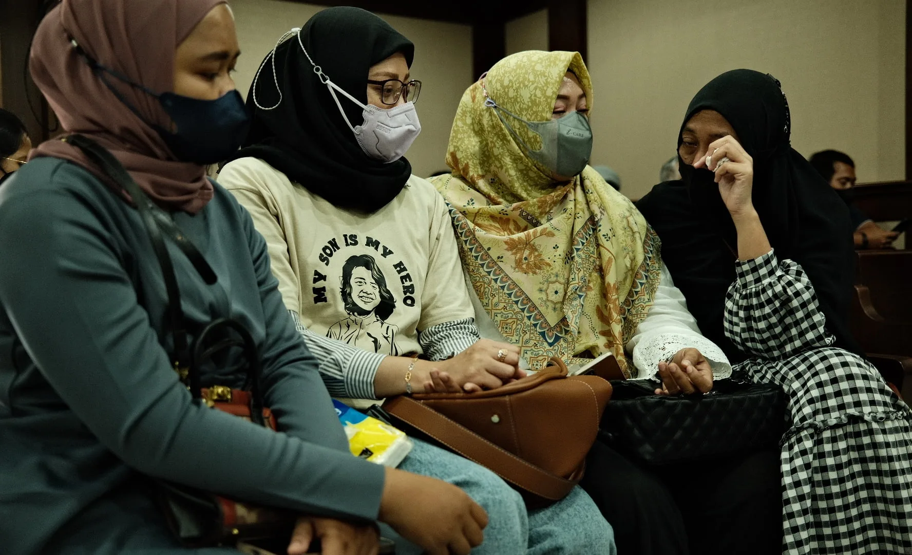 Mame indoneziene merg în instanță din cauza scandalului cu sirop de tuse toxic |  Știri despre sănătate