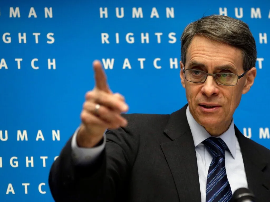 Fostul șef HRW a negat bursa Harvard din cauza „prejudecății