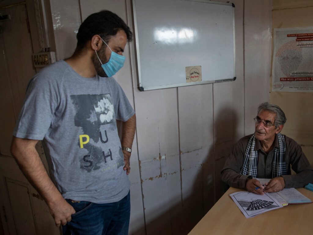 Khurram Pervez: Activist din Kashmir încarcerat a primit premiul pentru