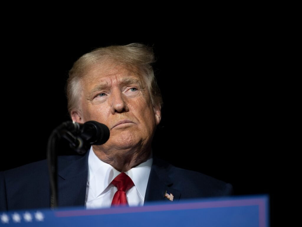 Avocații lui Trump am amendat cu aproape 1 milion de