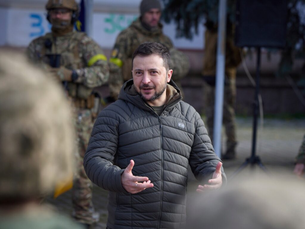 Ucraineanul Zelensky îl invită pe președintele chinez Xi pentru „dialog”