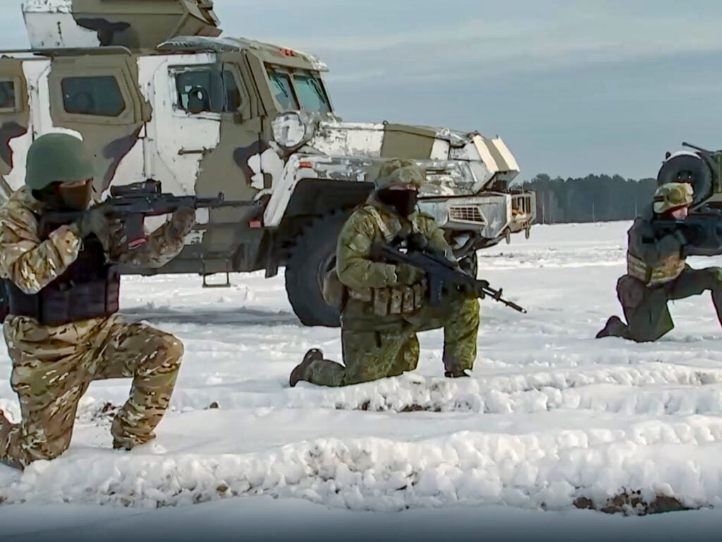 Rusia trimite mai multe trupe în Belarus pe măsură ce