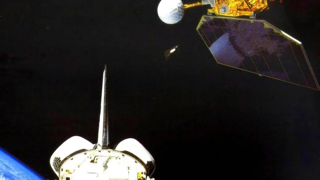 Satelitul NASA vechi de zeci de ani din cauza re-atmosferei,