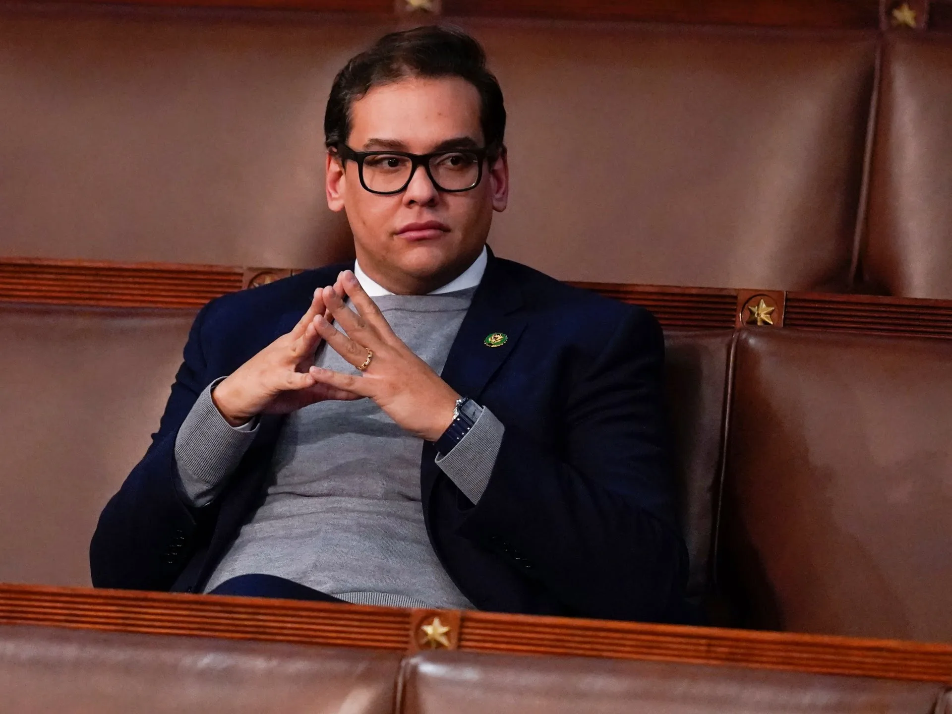 George Santos trebuie să demisioneze, dar și el are nevoie de ajutor |  Politică