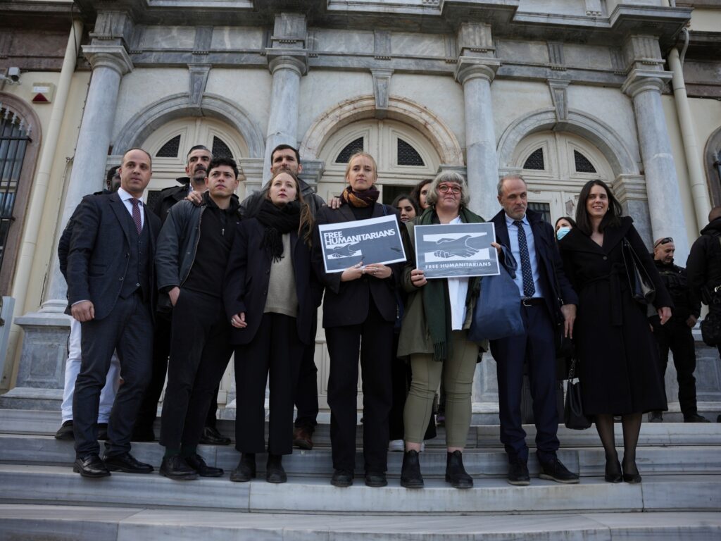 Curtea greacă respinge acuzațiile împotriva lucrătorilor umanitari | Ştirile instanţei
