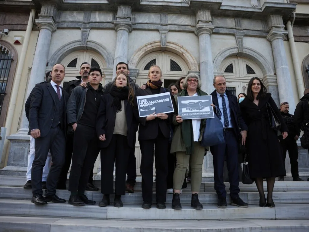 Curtea greacă respinge acuzațiile împotriva lucrătorilor umanitari | Ştirile instanţei
