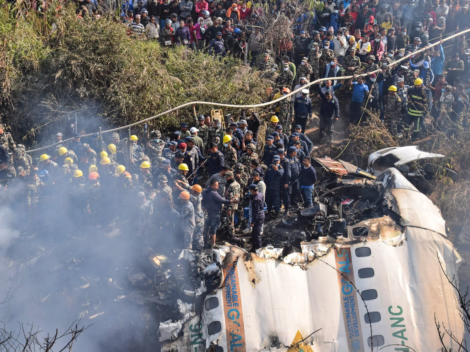 Începe trista sarcină de a identifica morții după prăbușirea avionului din Nepal |  Știri din aviație