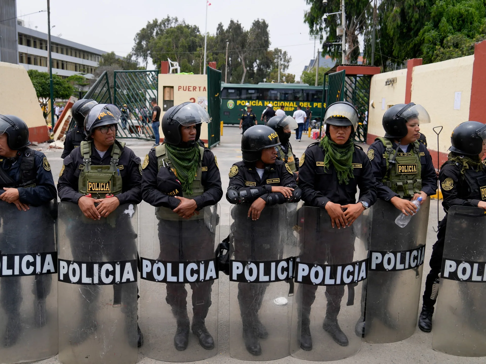 Poliția peruană efectuează un raid la Universitatea din Lima în timp ce protestele cresc |  Protestele de știri