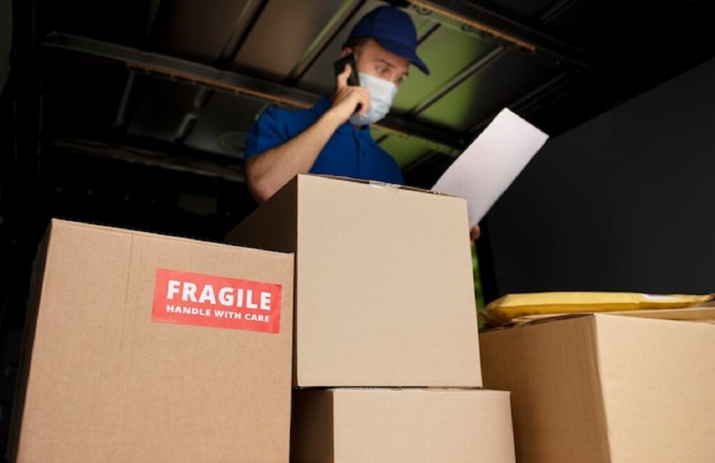 3 Restricții la trimiterea coletelor în afara țării despre care trebuie să știi