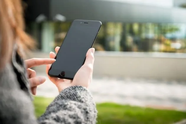 Pe piața telefoanelor, vănzările se află la cel mai redus nivel din ultimul deceniu