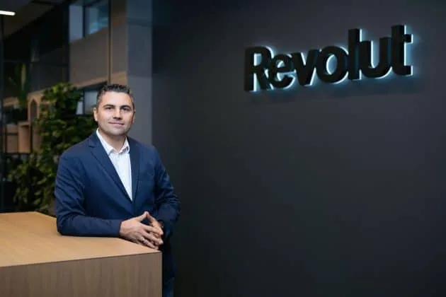 Revolut adaugă la oferta de trading acțiuni ale 70 de