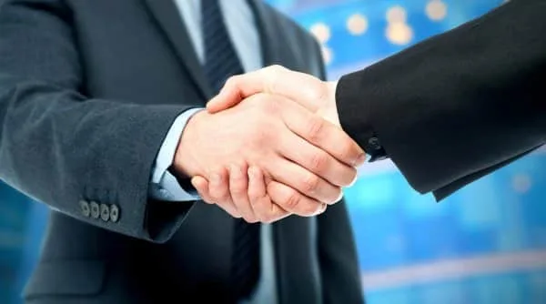 UniCredit și Alpha Bank au convenit să fuzioneze