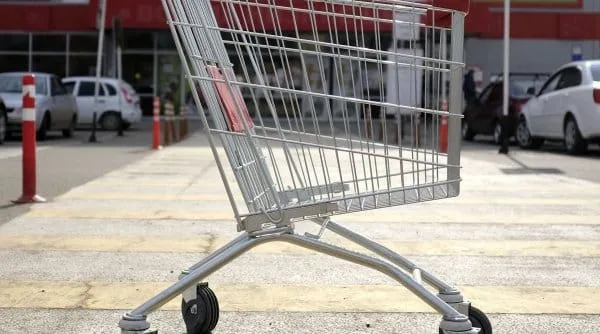 Proprietarul Mega Image cumpără lanțul de supermarketuri Profi România, cu 1,3 miliarde de euro