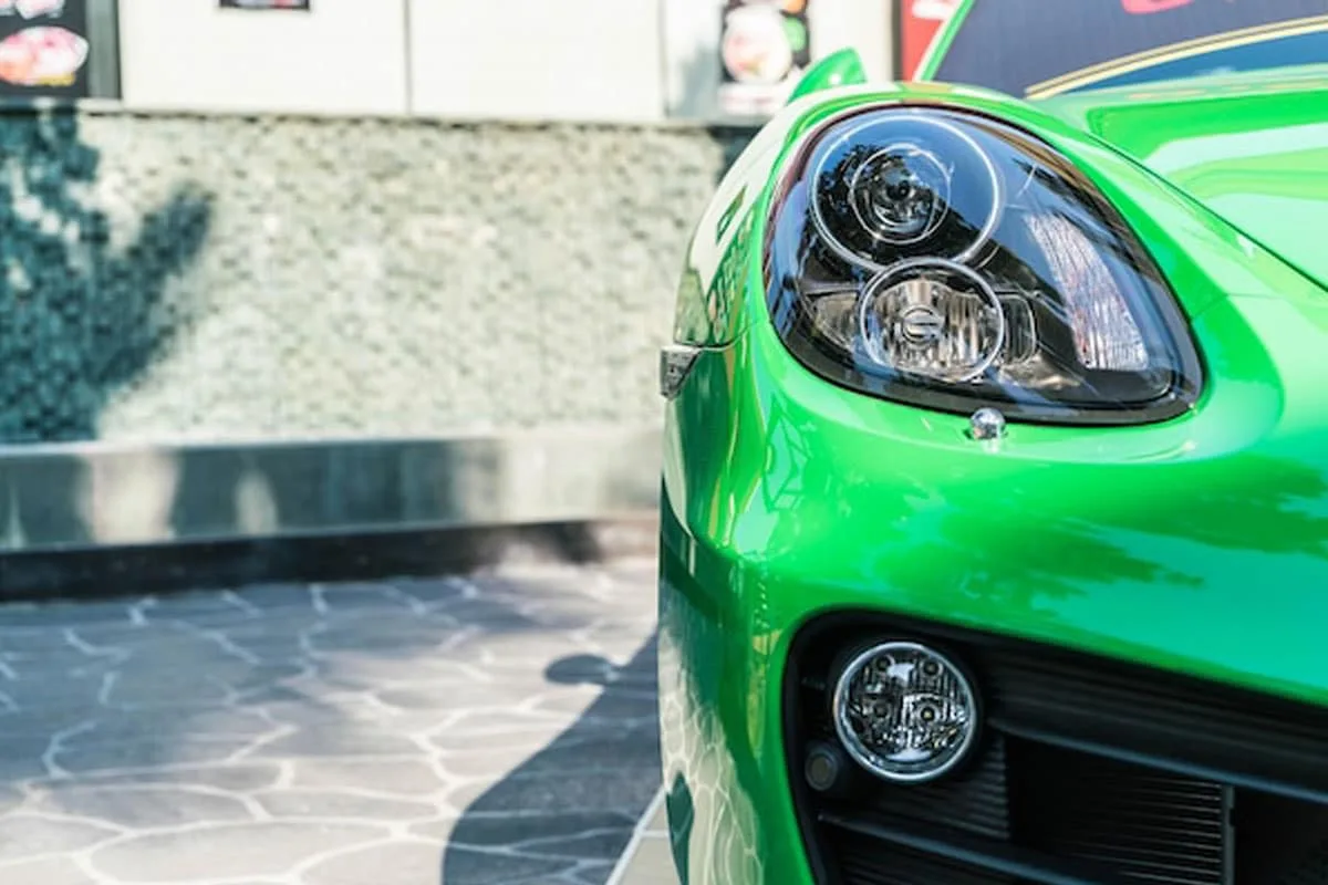 Condusul ecologic: descoperă mașinile hibride de închiriat de la Drive Smart