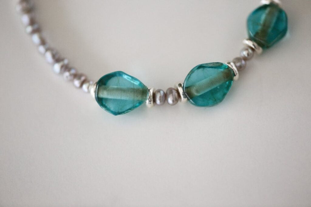 AGS Bijuterie: Bratarile cu diamante si ceasurile de colectie sunt