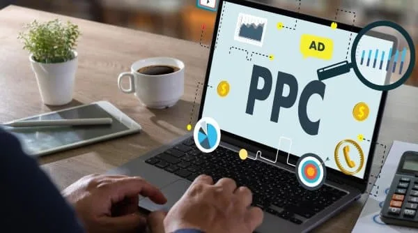 Care sunt beneficiile colaborării cu o agenție de marketing digital pentru servicii PPC