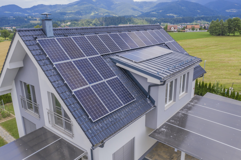 Energia solară la domiciliu care sunt principalele avantaje ale producerii acesteia