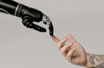 Anthropic numește un co-director pentru divizia Labs și extinde echipa