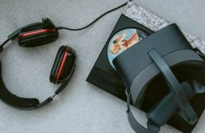 Meta închide trei studiouri VR în contextul reorientării spre metavers