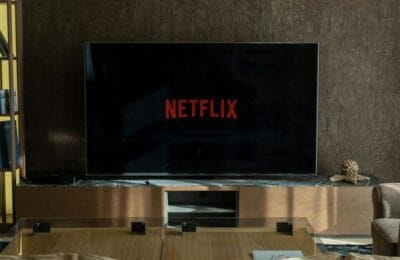 Netflix și Sony prelungesc acordul global de streaming până în 2029